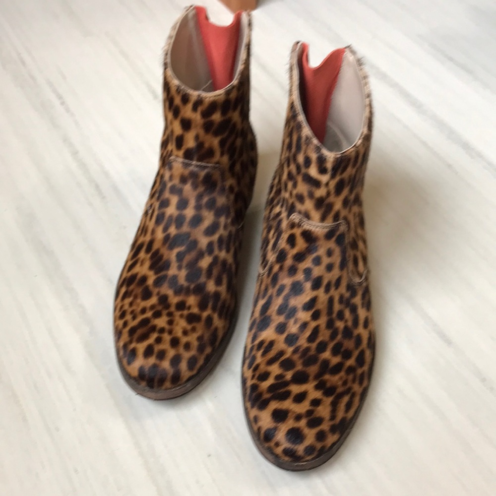 Boden cheetah boot size 38